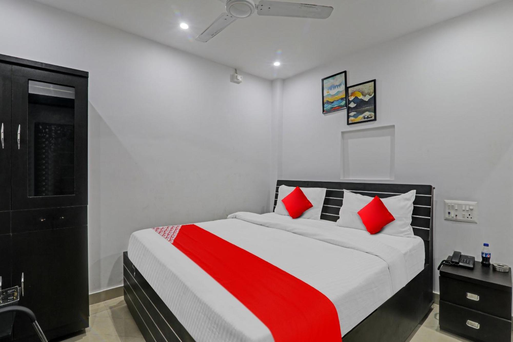 Oyo Flagship 81064 Chaudhary In Hotel Gorakhpur Bagian luar foto